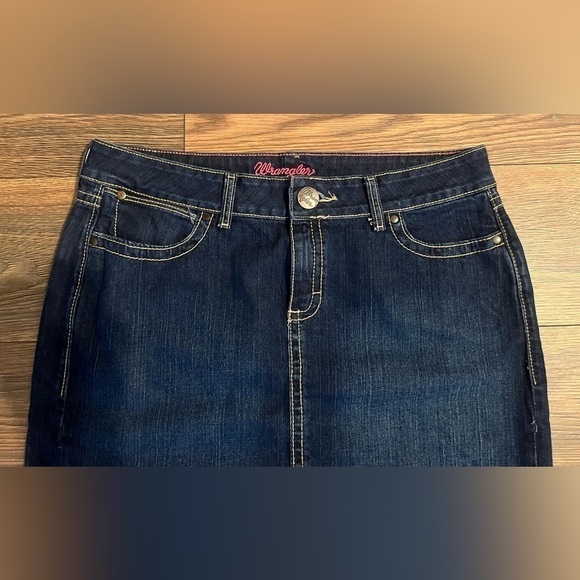 Wrangler Denim Pink Label Blue‎ Jean women’s/juniors western Skirt, Size 13 - Picture 3 of 5